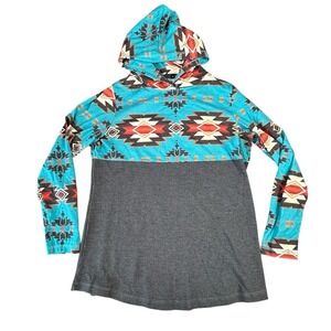 Cavender's Women's Geometric Print Hoodie Multicolor M